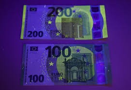 Euro €200 Bills